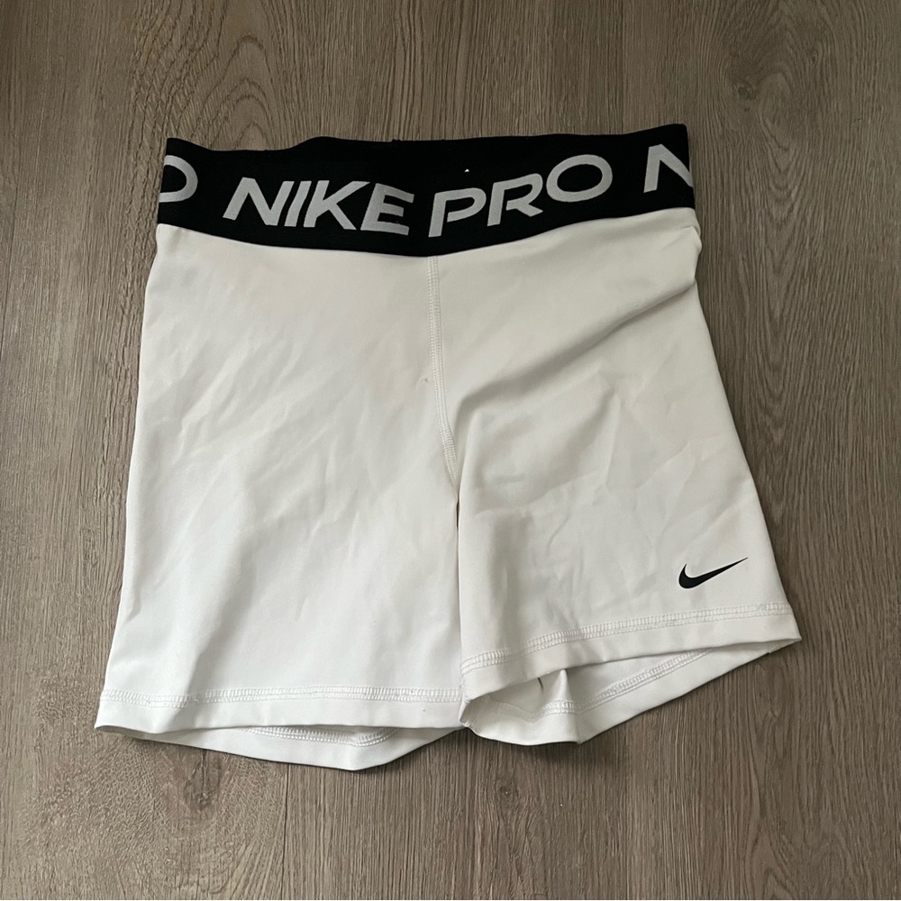 white nike pro dri fit shorts size small